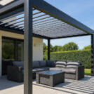 Pergola à lames rétractables : la solution haut de gamme pour un confort sur-mesure en extérieur